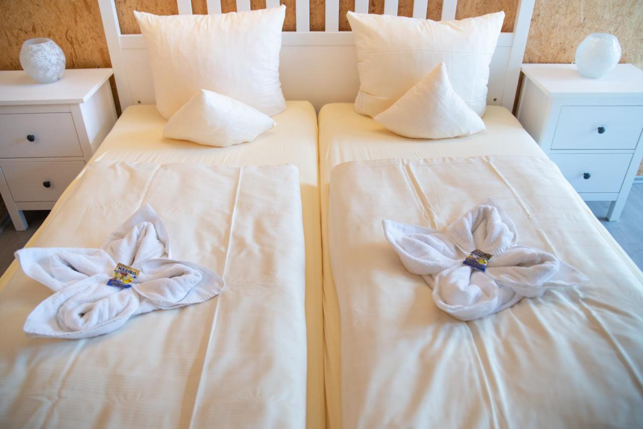 Hotel Vicinity Neubrücke Екстериор снимка